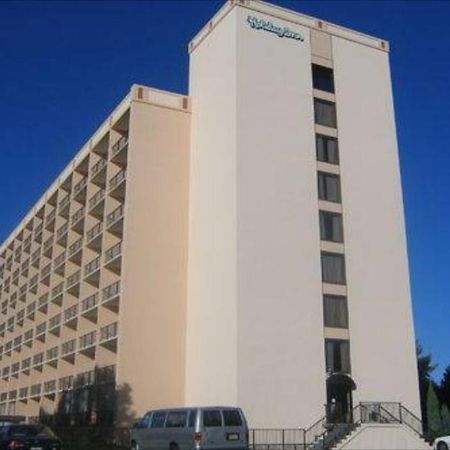 Garden Plaza Hotel Saddle Brook Exterior photo
