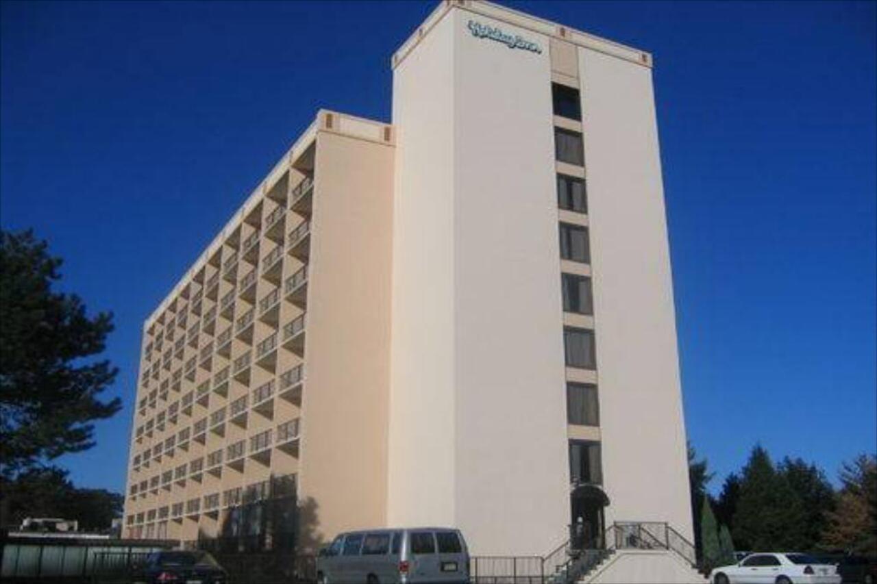 Garden Plaza Hotel Saddle Brook Exterior photo