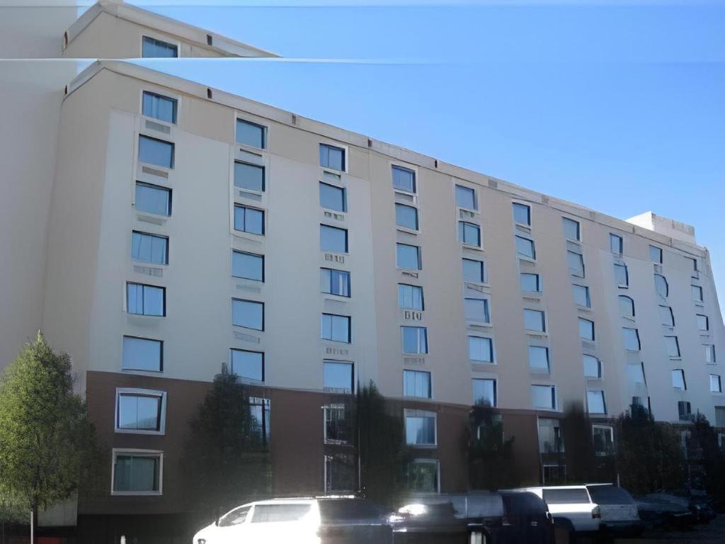 Garden Plaza Hotel Saddle Brook Exterior photo