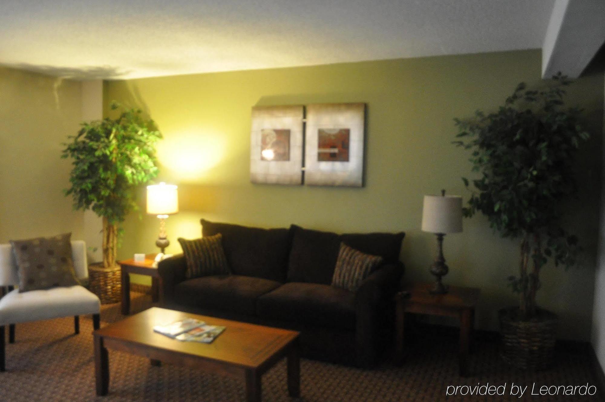 Garden Plaza Hotel Saddle Brook Exterior photo